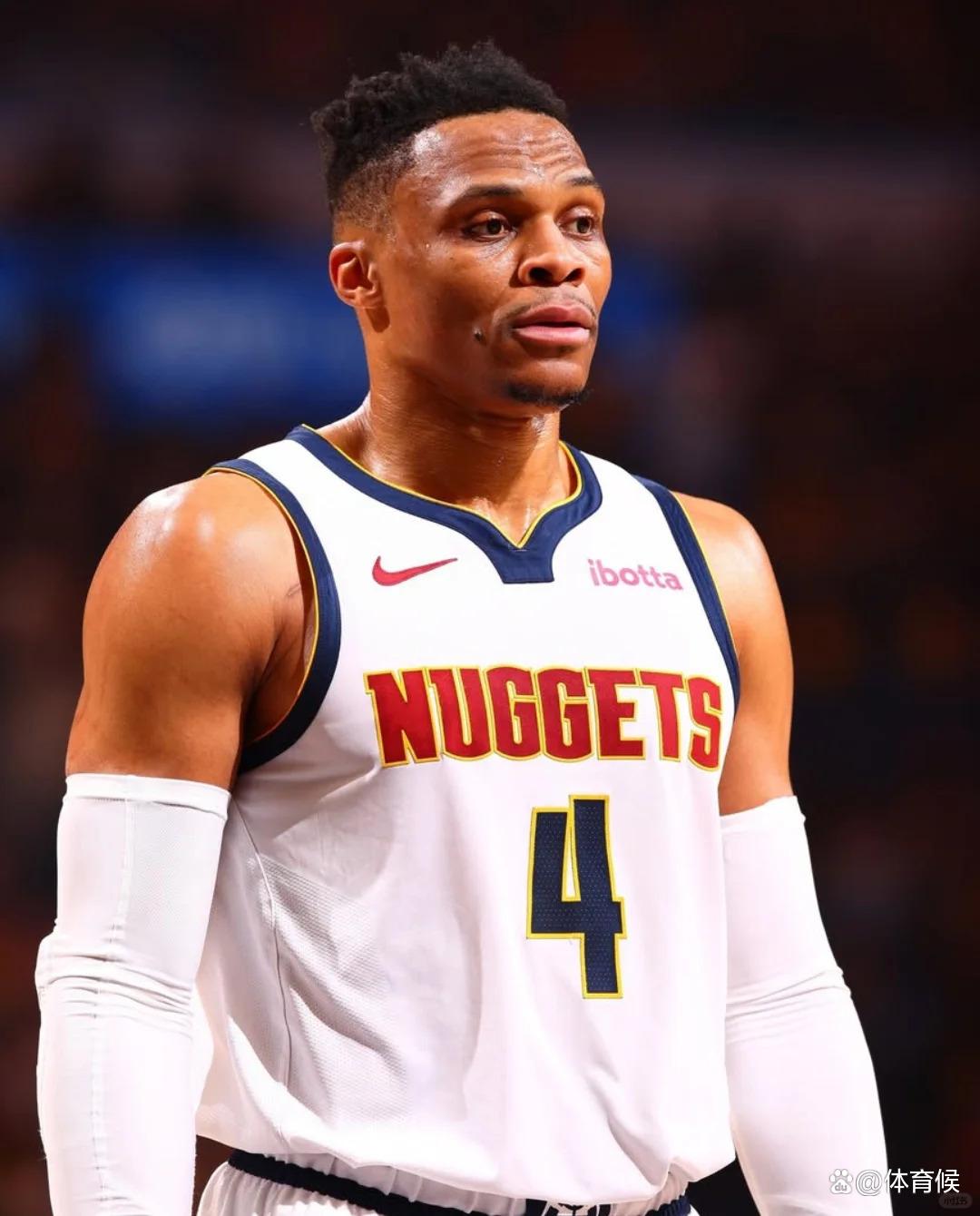 罗马诺：萨拉赫和沙特之间没有任何谈判，他的精力全在利物浦（罗马诺：萨拉赫与沙特无谈判，全部心思放在利物浦）