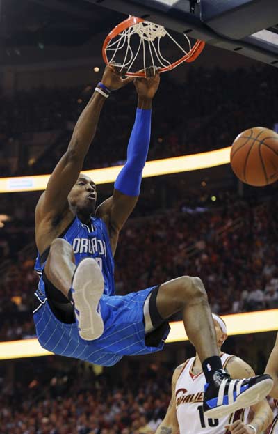 翻新太贵，维罗纳市长托马西提出把维罗纳现主场直接拆除再重建（维罗纳主场翻新成本过高，市长托马西提议拆除现有主场并重建）