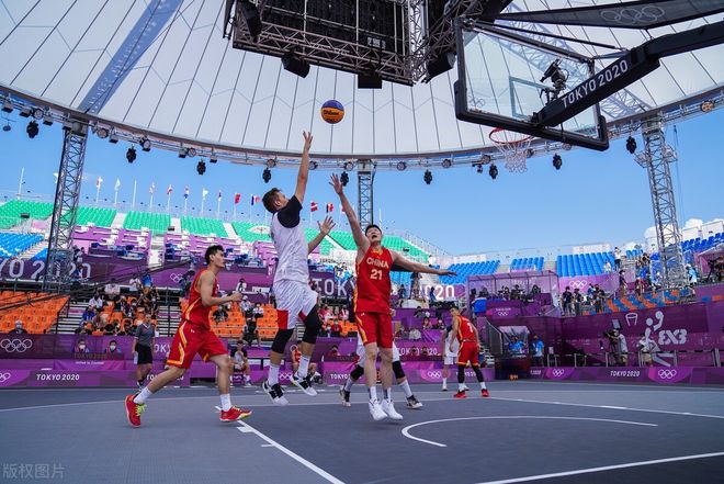 莫雷托：罗马想签下齐尔克泽，阿雷瓦洛和马拉是他的备选（莫雷托：罗马盯上齐尔克泽，备选人包括阿雷瓦洛与马拉）